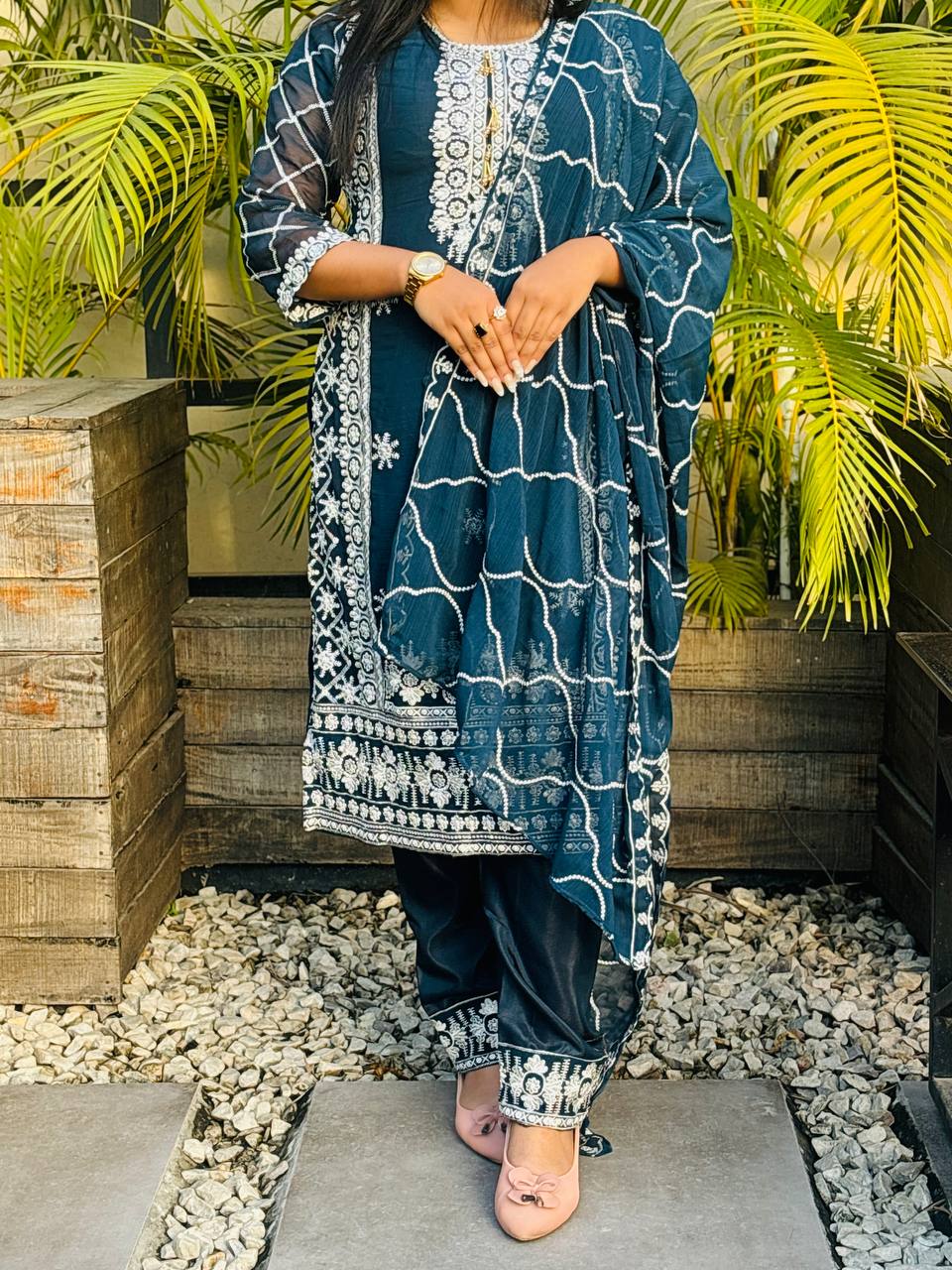 Georgette Embroidery Four Piece - Image 2